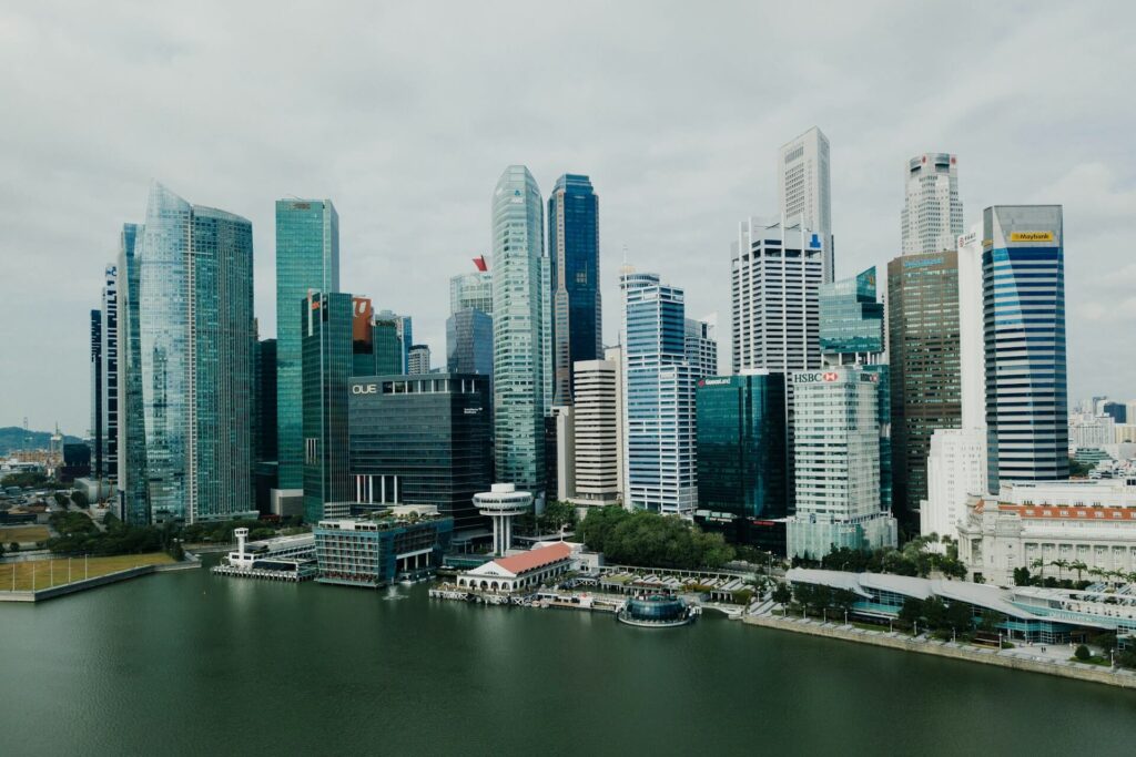 Singapore office buildings and global hub