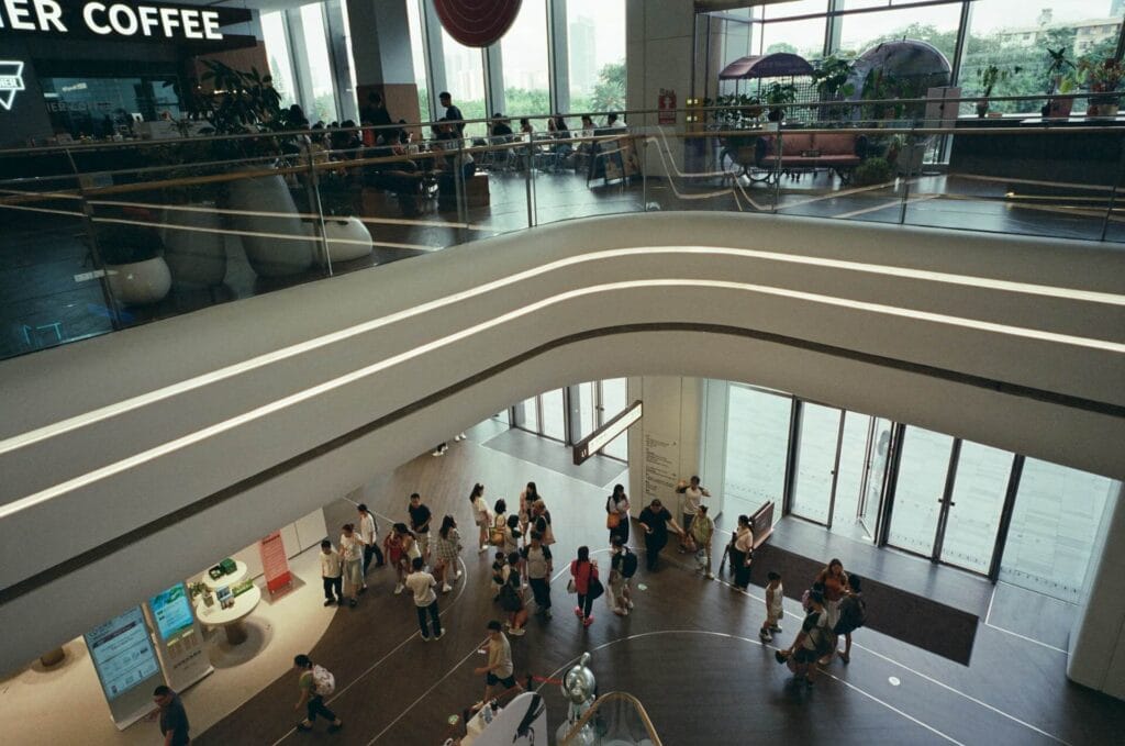 mall entrance cleaning